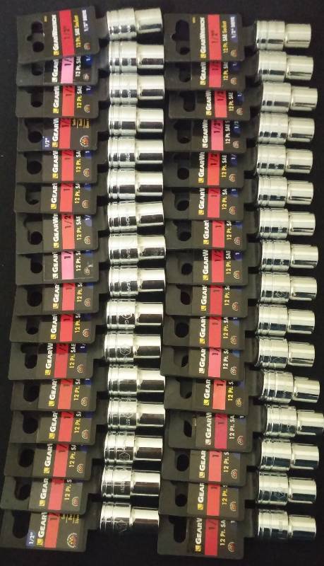 lot 6 image: 32 GearWrench 12 Sockets, like new Liquidation