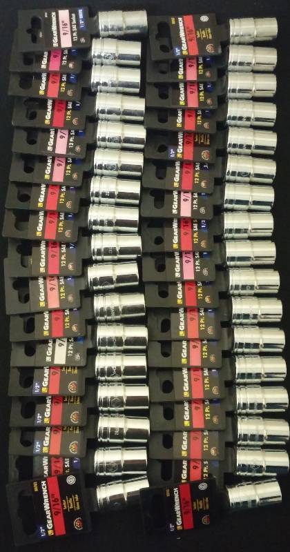 lot 7 image: 34 GearWrench 916 Sockets, like new Liquidation