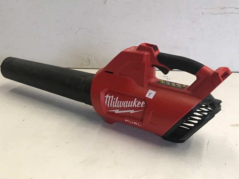 lot 4 image: Milwaukee M18 Cordless Outdoor Blow...