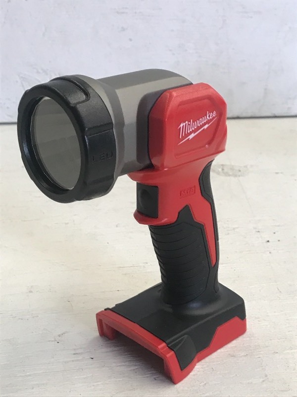 lot 24 image: Milwaukee M18 Cordless LED Work Lig...
