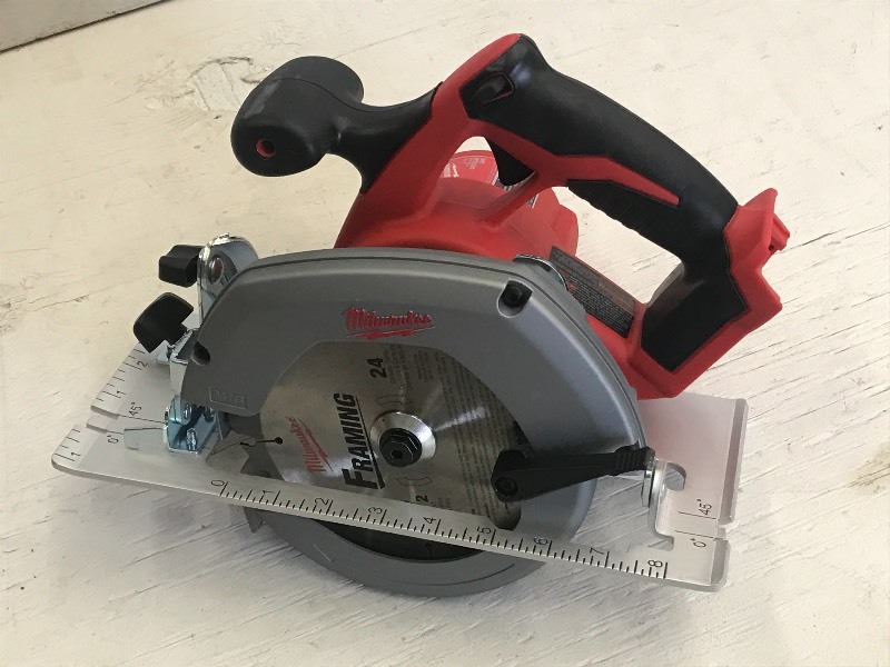 lot 27 image: Milwaukee M18 Cordless 6.5 Circula...