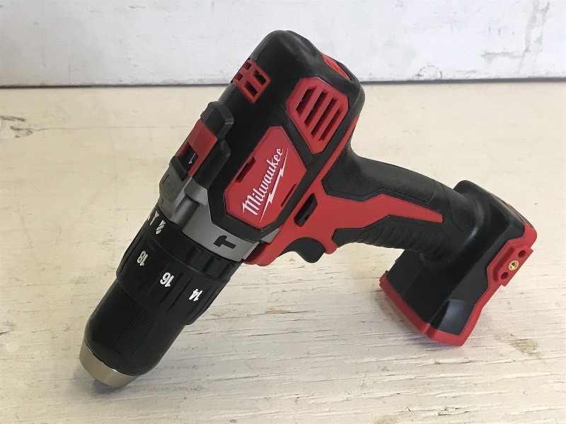 lot 41 image: Milwaukee M18 Cordless Compact Hamm...