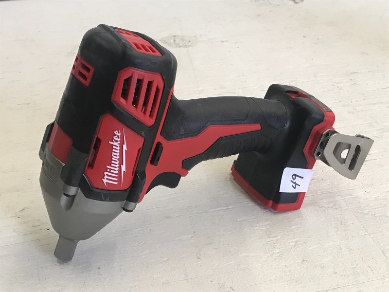 lot 49 image: Milwauee M18 Cordless 12 Compact ...
