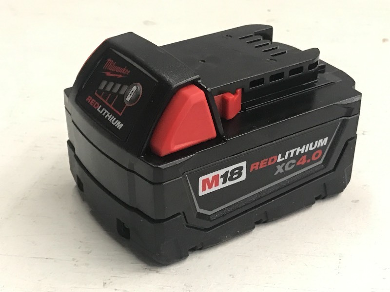 lot 63 image: Milwaukee M18 Red Lithium XC4.0 Ext...