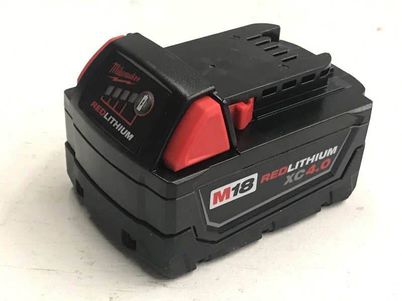 lot 64 image: Milwaukee M18 Red Lithium XC4.0 Ext...