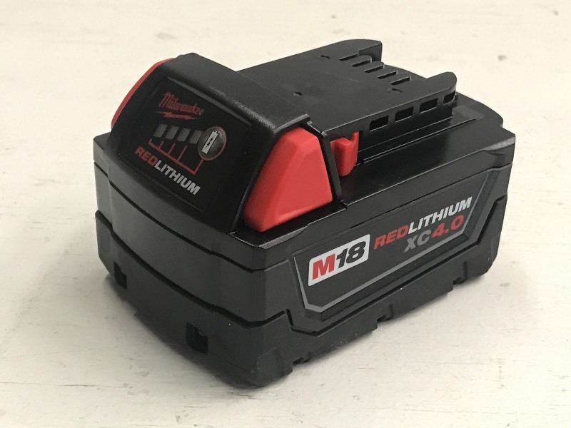 lot 68 image: Milwaukee M18 Red Lithium XC4.0 Ext...