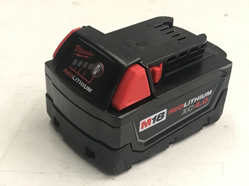 lot 69 image: Milwaukee M18 Red Lithium XC4.0 Ext...