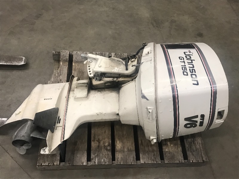 lot 5 image: 1989 Johnson GT150 Boat Motor