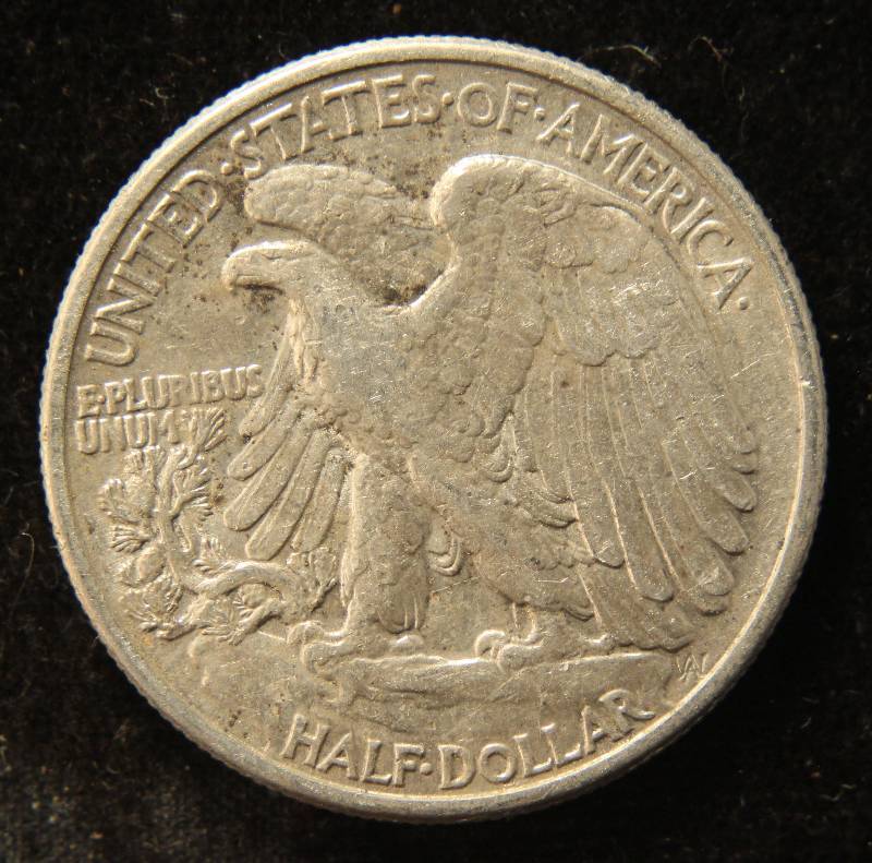 1945 WALKING LIBERTY SILVER HALF DOLLAR