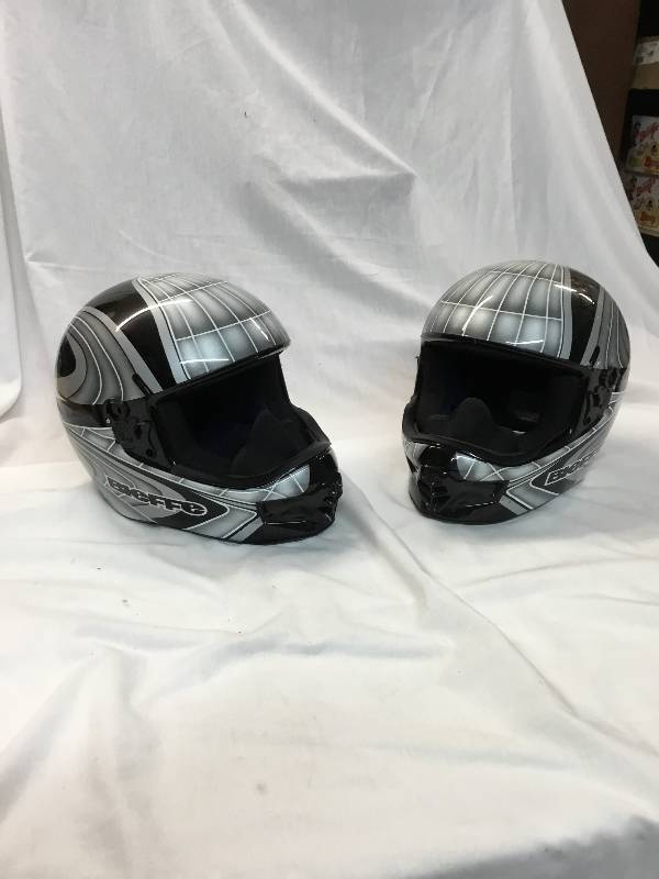 lot 27 image: 2 Bieffe Snowmobile helmets