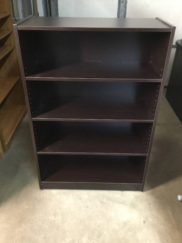 lot 7 image: Dark Oak Small bookshelf 4 shelf with hook onside.