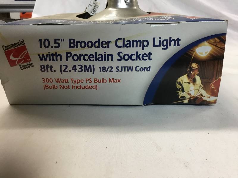 lot 91 image: 4 aquarium light and heat lamp light