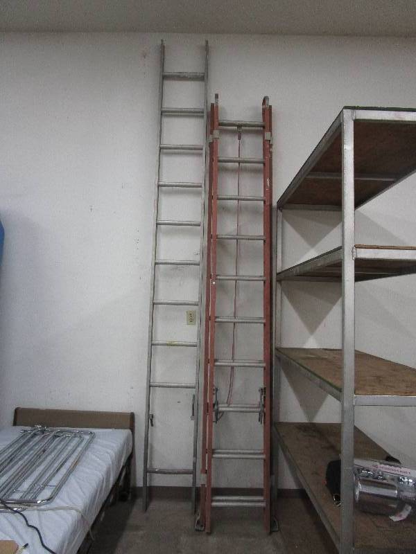 lot 9 image: 2-Extension Ladders