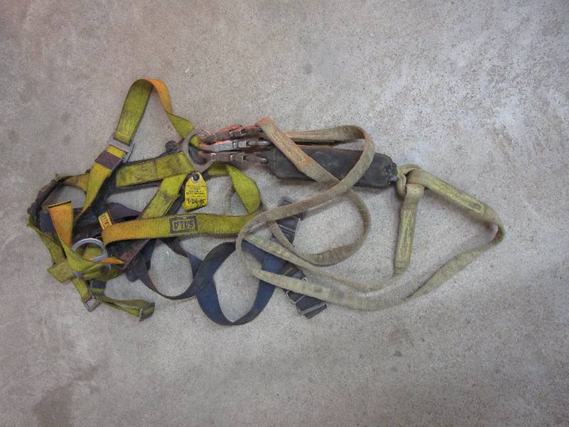 lot 14 image: Safety Harness