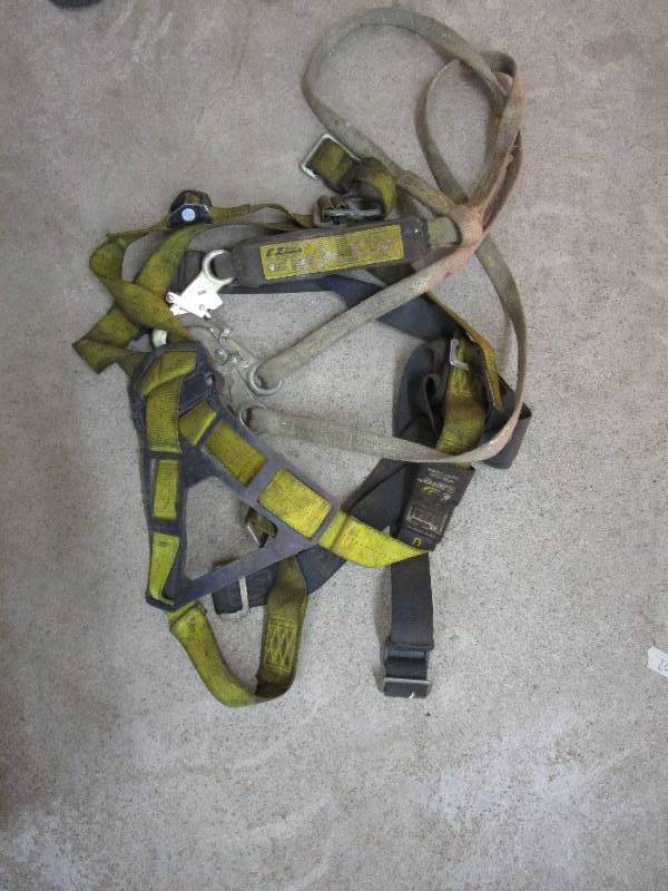 lot 17 image: Safety Harness
