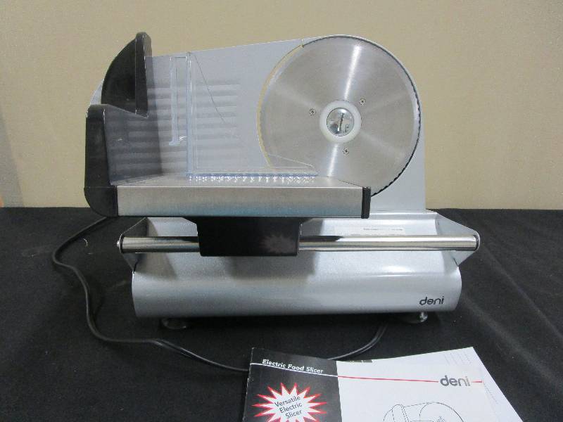 lot 25 image: DENI Meat Slicer
