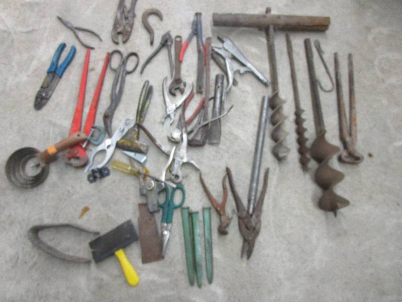 lot 67 image: Various Tools
