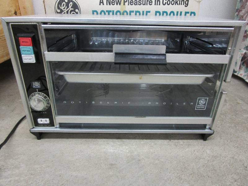 lot 70 image: Rostisserie Broiler - Unused