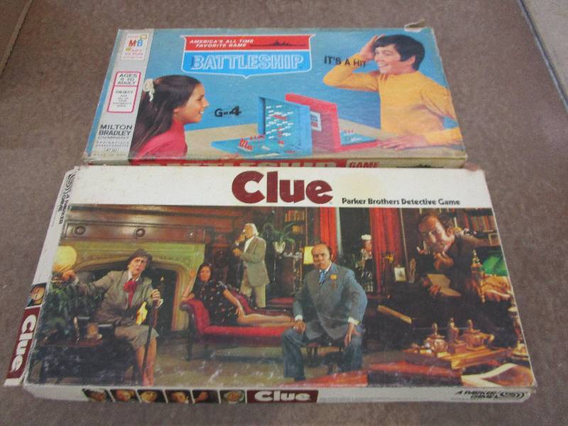 lot 75 image: 2 Old Games - Clue & Battleship