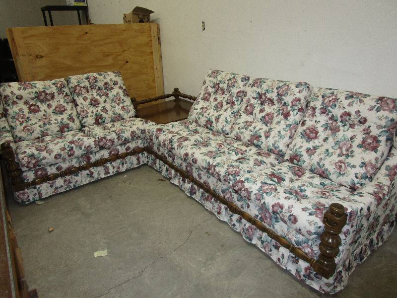 lot 79 image: Beautiful Clean Couch can be Straight or Turned for Coffee Table in Corner