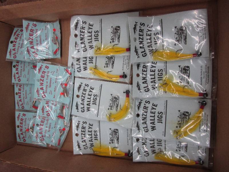 lot 133 image: 8 Glanzer Walley Jigs and  Casting Trolling Spinners