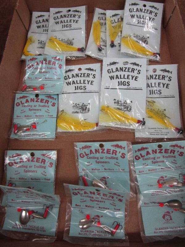lot 134 image: 8 Glanzer Walley Jigs and  Casting Trolling Spinners