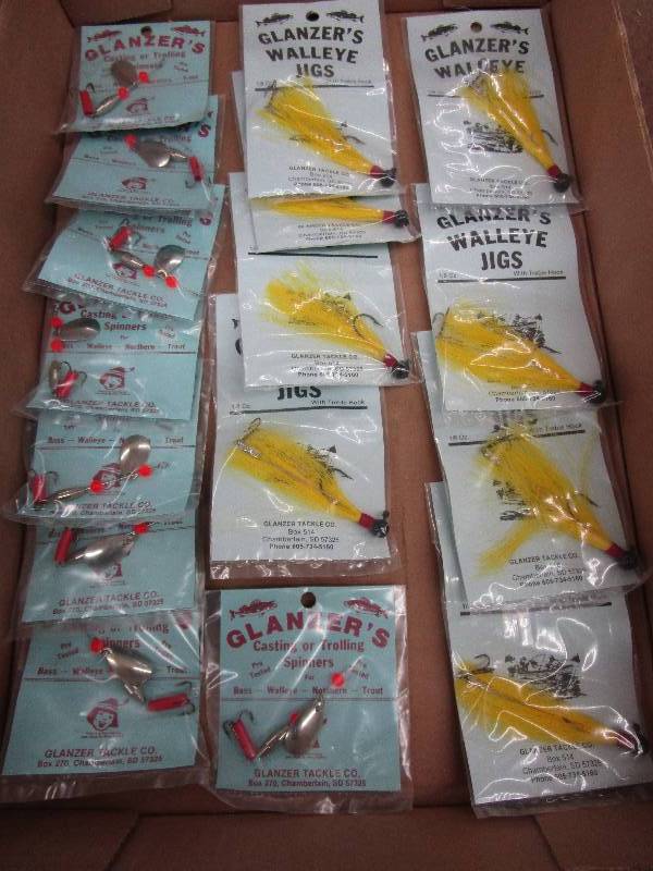 lot 140 image: 8 Walley Jigs and 8 Casting Trolling Spinners
