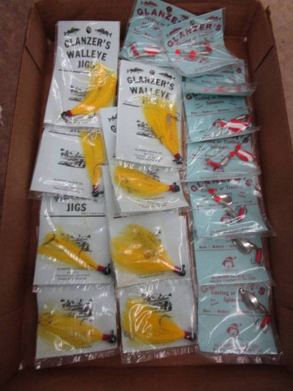 lot 141 image: 8 Walley Jigs and 8 Casting Trolling Spinners