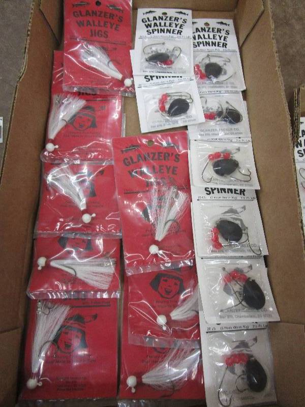 lot 144 image: 8 Walley Spinners and 8 Jigs