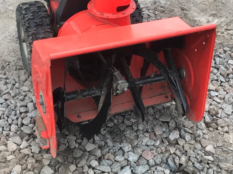 lot 9 image: Ariens Snow Blower