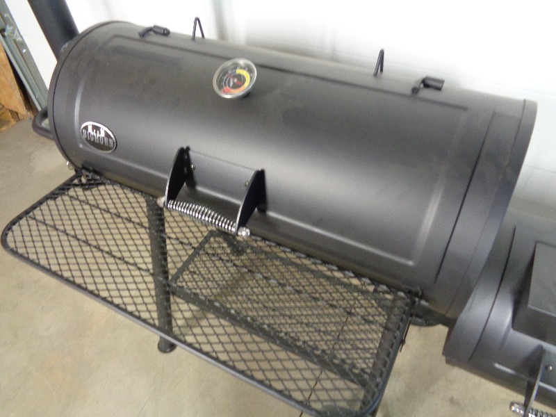 lot 14 image: New Big Horn Smoker