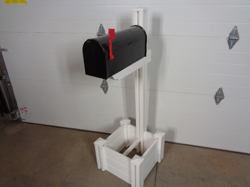 lot 17 image: New Vinyl Mailbox Planter  Post