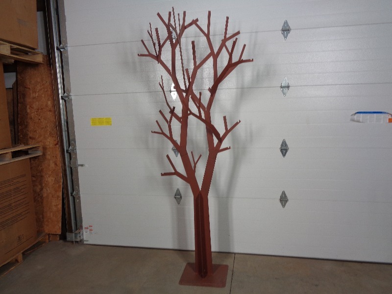 lot 29 image: Large Steel Garden Art Tree
