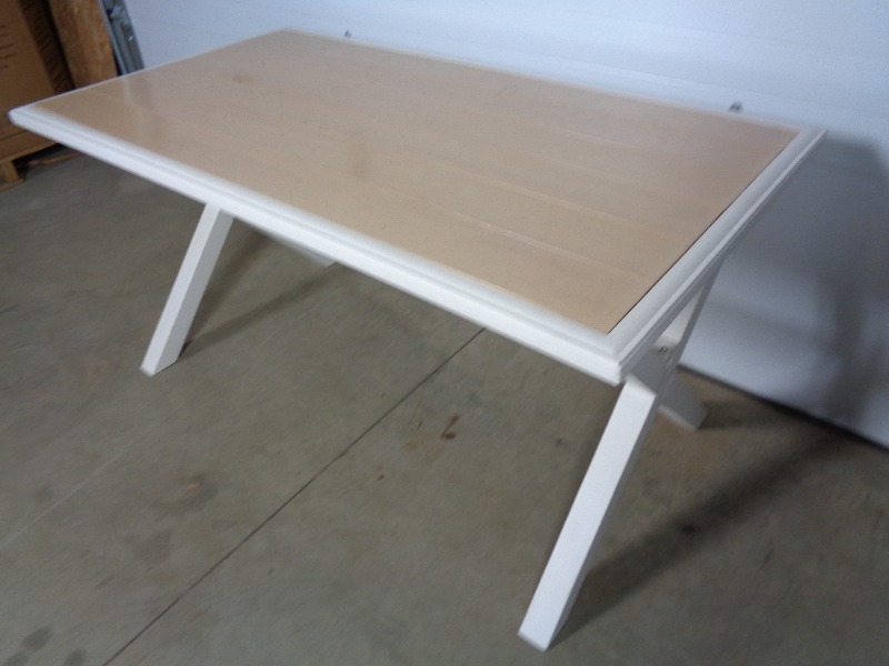 lot 33 image: Aluminum Patio Table