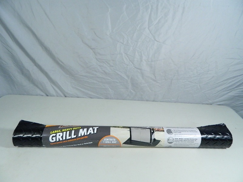 lot 53 image: New ArmorAll Large Heavy Duty Grill Mat