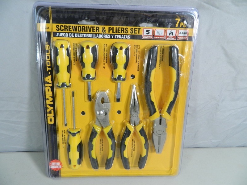 lot 121 image: New Olympia 7 PC Screwdriver and Plier Set