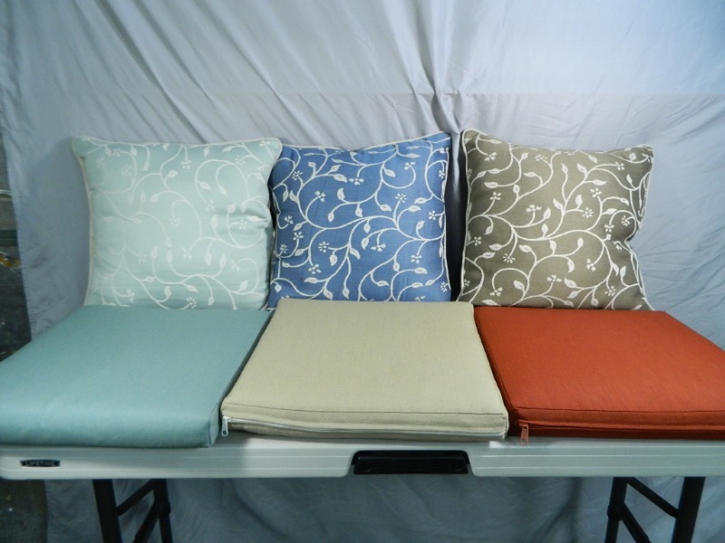 lot 123 image: 3 New Seat Cushions and 3 New Throw Pillows