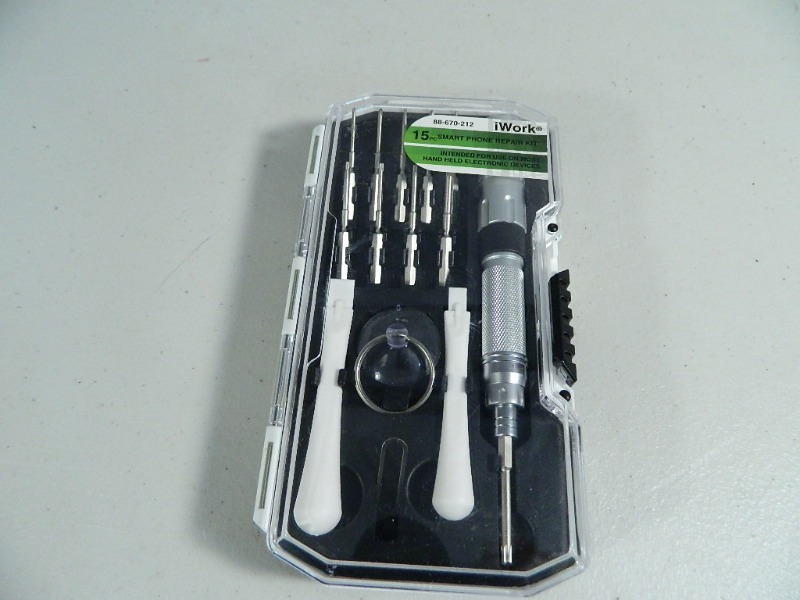 lot 168 image: New 15 Pc IWork Smartphone Repair Kit