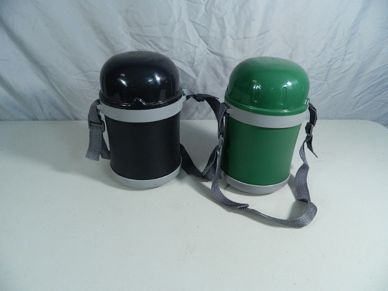lot 201 image: 2 New Travel Sets  Lunchboxes