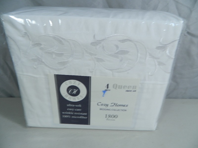 lot 205 image: New 4 Pc Queen Size Sheet Set