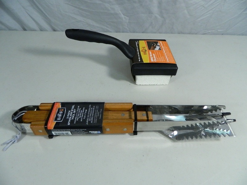 lot 216 image: New BBQ Items