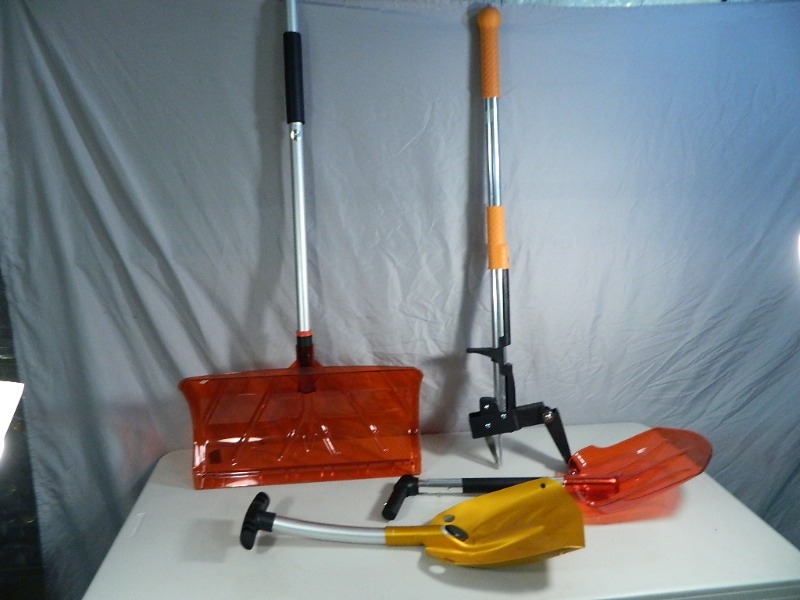 lot 223 image: New Long Handle Tools