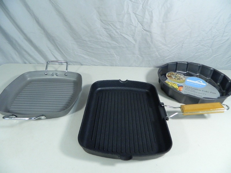 lot 233 image: 3 New Assorted Pans