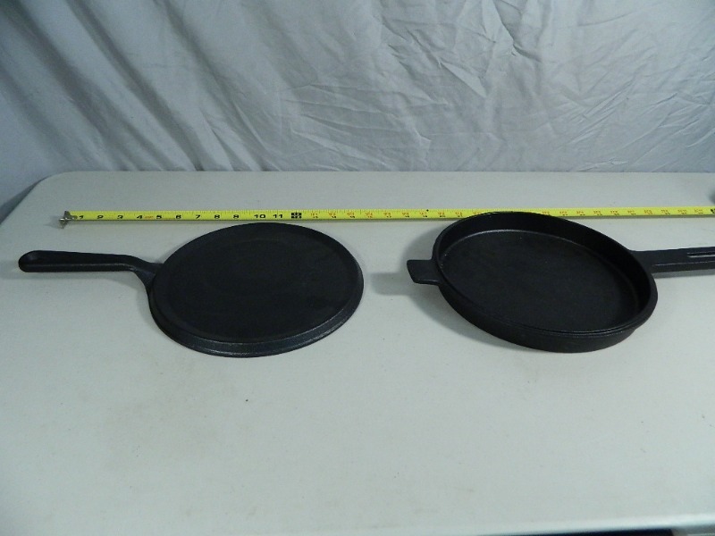 lot 250 image: 2 New Cast Iron Pans