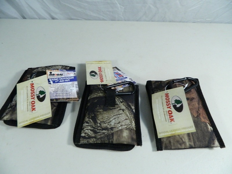 lot 269 image: 3 New Mossy Oak First Aid Kits