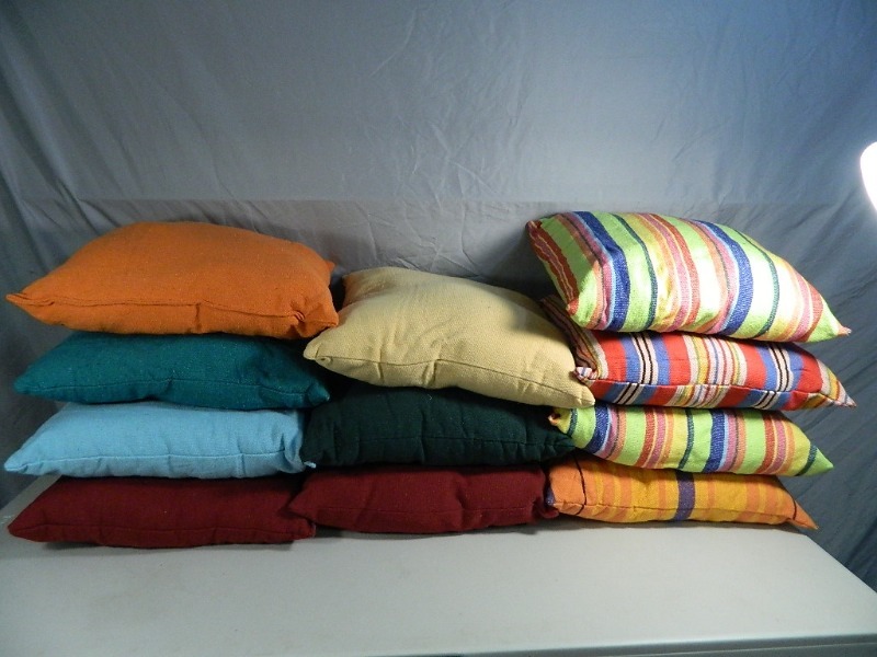 lot 273 image: 11 New Assorted Throw Pillows