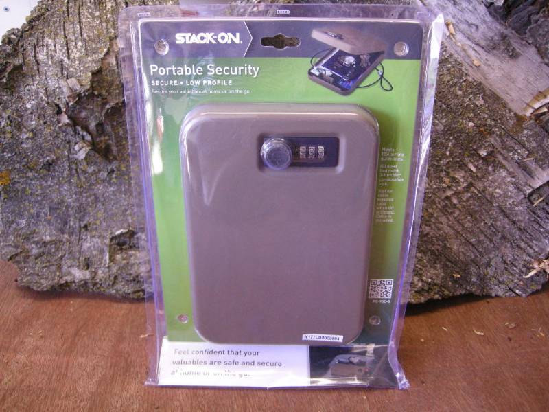lot 3 image: Stack-On Portable Security