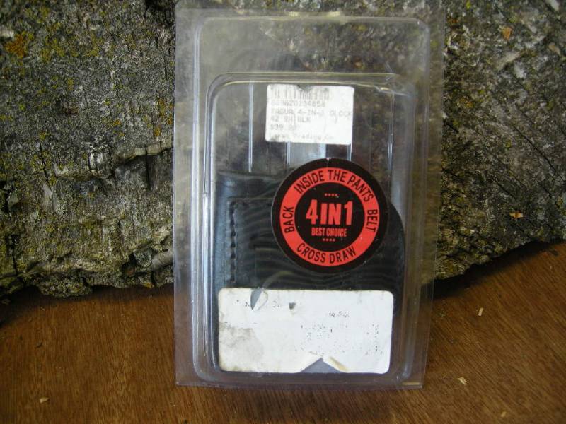 lot 23 image: Tagua 4-in-1 Glock 42 Holster