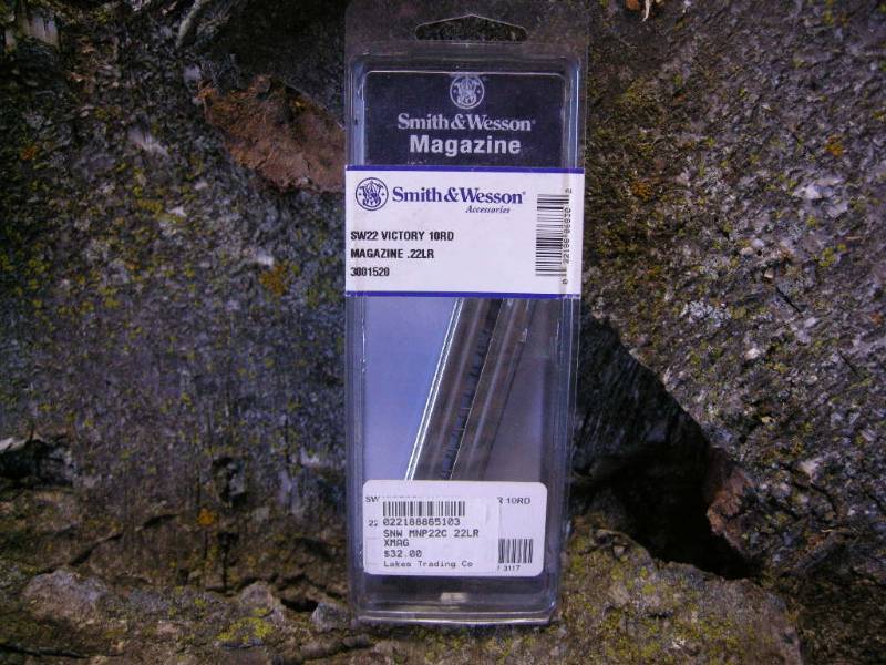lot 40 image: Smith & Wesson .22 Victory 10 Round Magazine