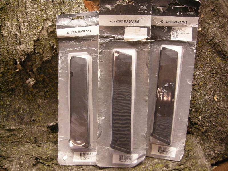 lot 84 image: 3 Glock .40 Magazines 22 Round